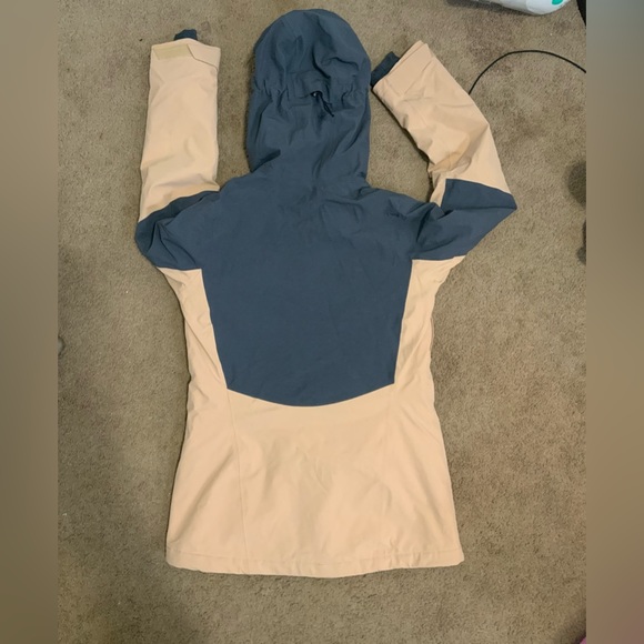 Salomon ski jacket size S - Picture 2 of 9